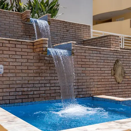2 Bedroom Flat Appartement