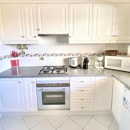 Apartment 2 Bedroom Flat *