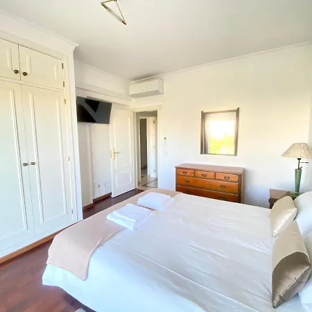 Apartment 2 Bedroom Flat *